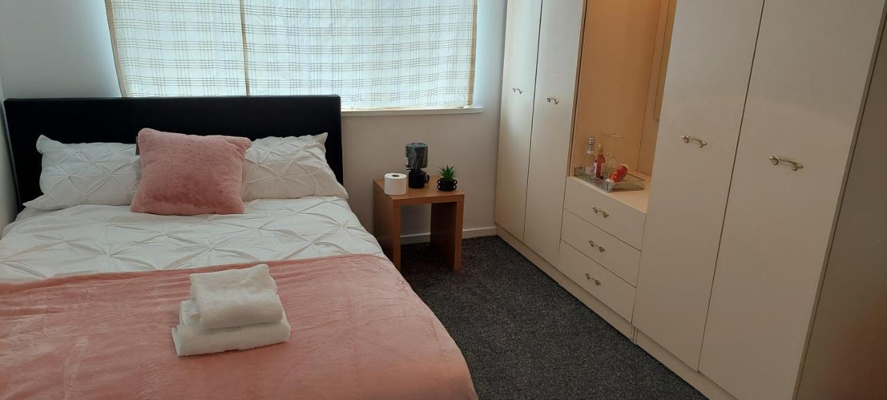Lizras Bed & Breakfast Farnworth Eksteriør bilde